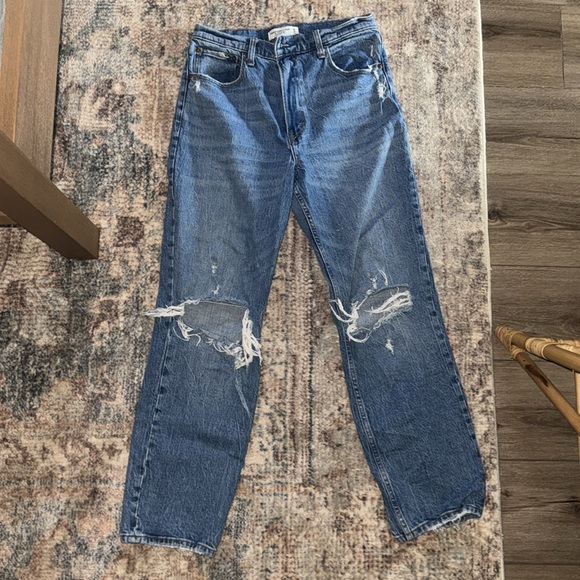 A&F The 90s Straight Ultra High Rise Jeans - Picture 1 of 5